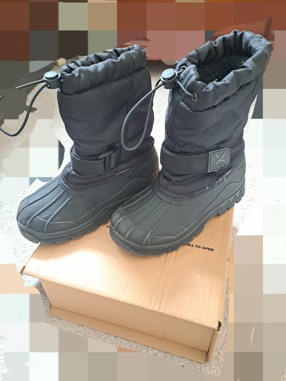 Kids Black Winter Snow Boots with Adjustable Strap; Size 13